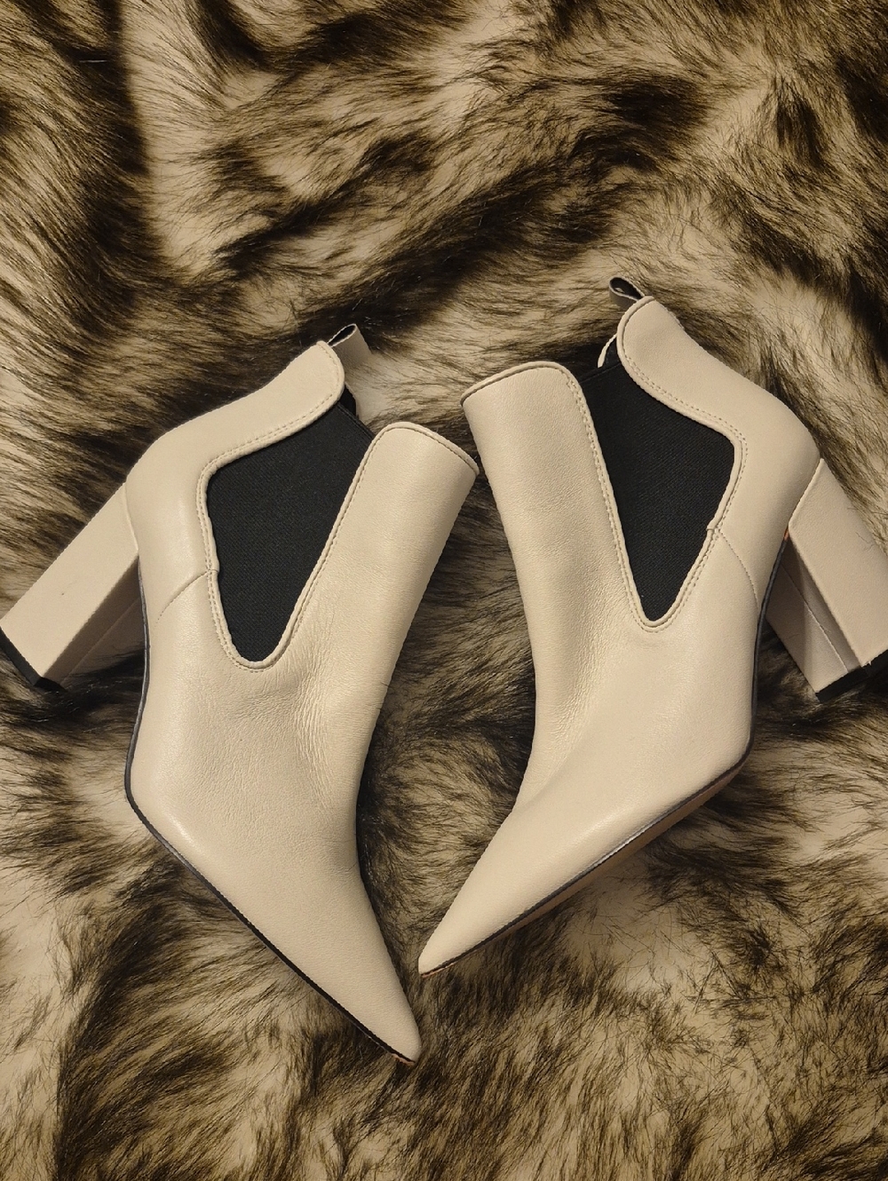 Marc Fisher Cream Pointed-Toe Tacily Block Heel Booties Size 9 1/2
